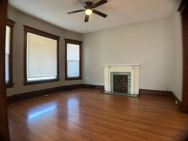 1010 N Elmwood Ave — Photo 4