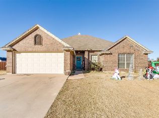 116 Pleasant Run, Azle, TX 76020