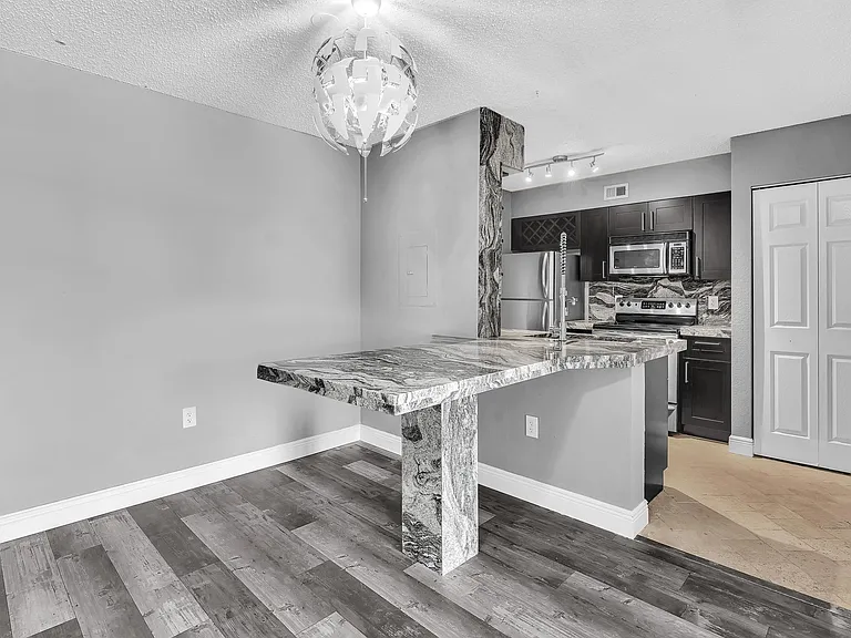 2820 Oakland Forest Dr #107 — Photo 3
