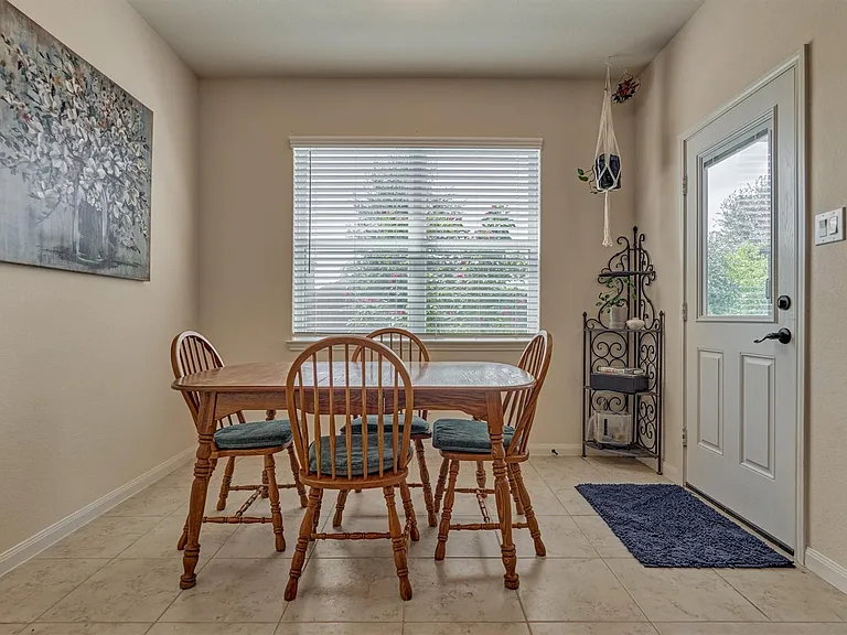 8884 Oval Glass St — Photo 14