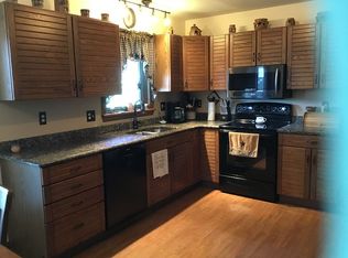 6 Hallmark Dr, Lititz, PA 17543