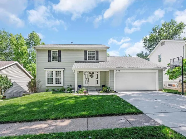 1668 Blakefield Ter, Ballwin, MO 63021