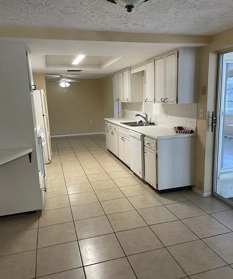 5031 Stardale Dr — Photo 11