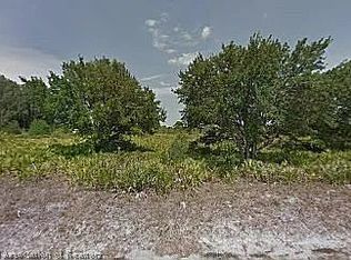 808 Cowhouse Rd, Lorida, FL 33857