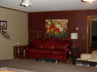 2518 Lawndale Rd, Grand Forks, ND 58201