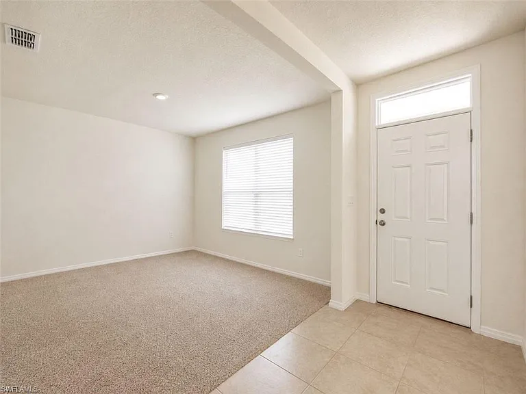 2736 Dumont Ln — Photo 2