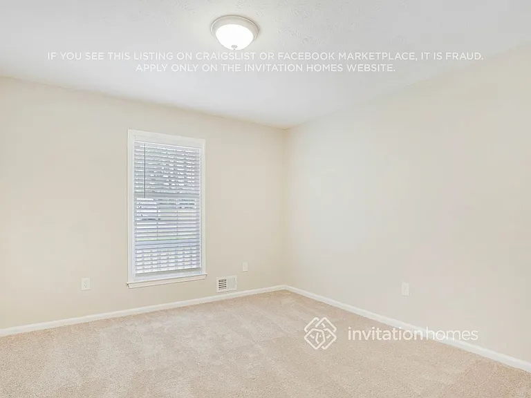 5670 Orly Ter — Photo 9