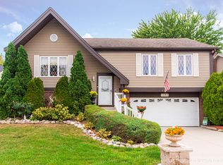 1287 Brave Ct, Carol Stream, IL 60188