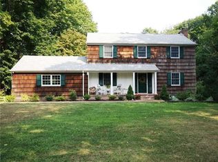 11 Maple Rd, Setauket, NY 11733