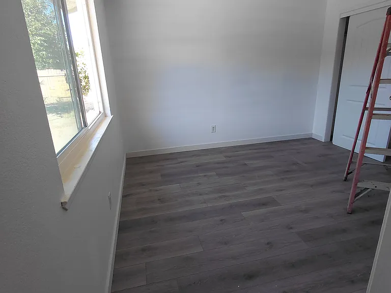 1541 N Central Ct — Photo 2