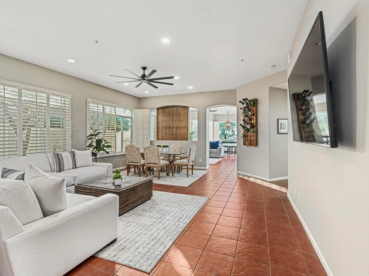 7979 E Princess Dr — Photo 3