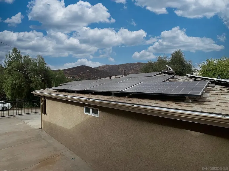 833 Renfro Way — Photo 7