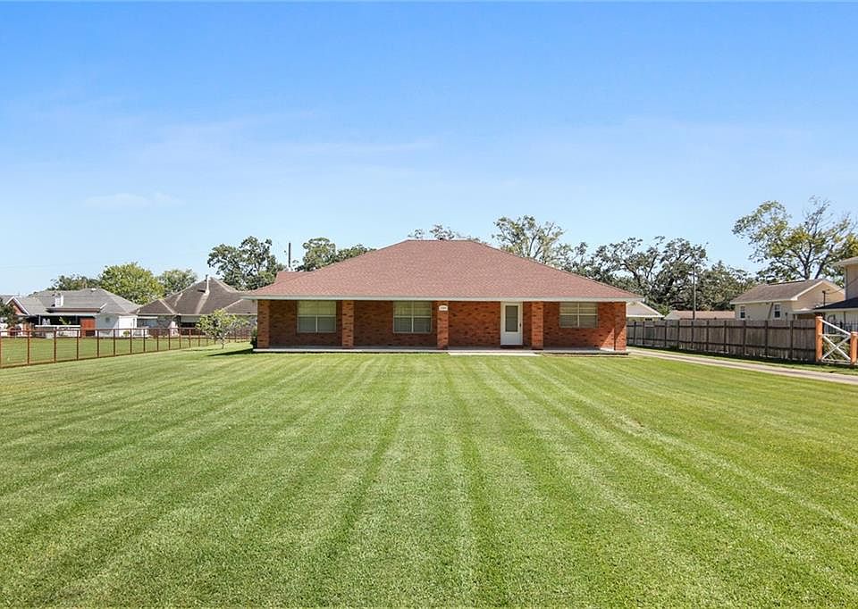 1st image of 2309 Broas Dr