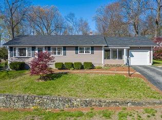 68 Ridgewood Dr, Leominster, MA 01453