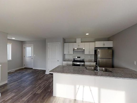 5th image of 9529 113th Ave #1