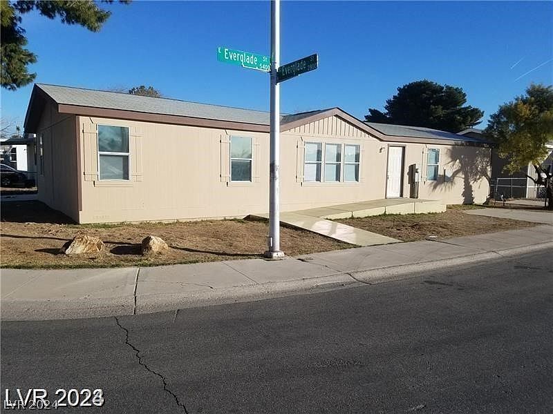 1st image of 2828 Everglade St
