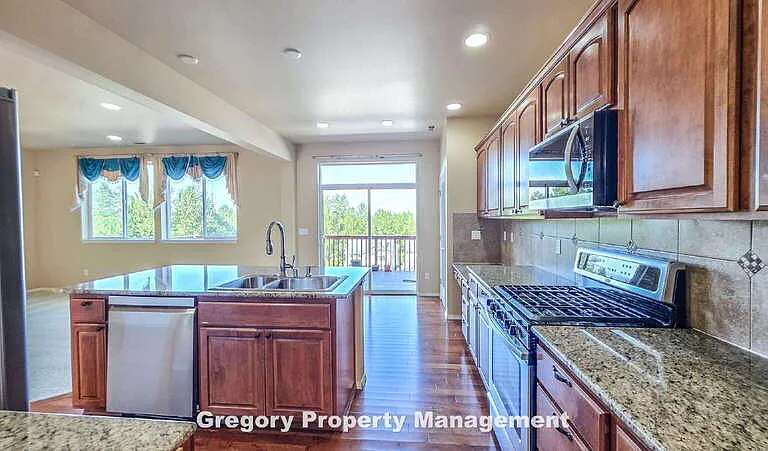 22904 42nd Dr SE — Photo 10