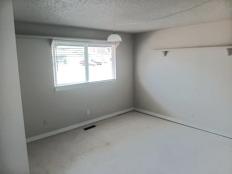 Upstairs bedroom 3.