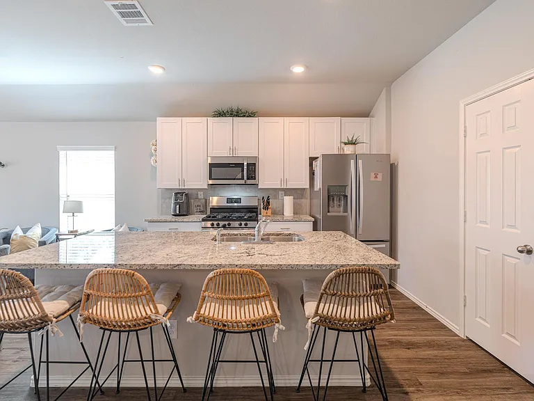26106 Halwell Manor Ln — Photo 7