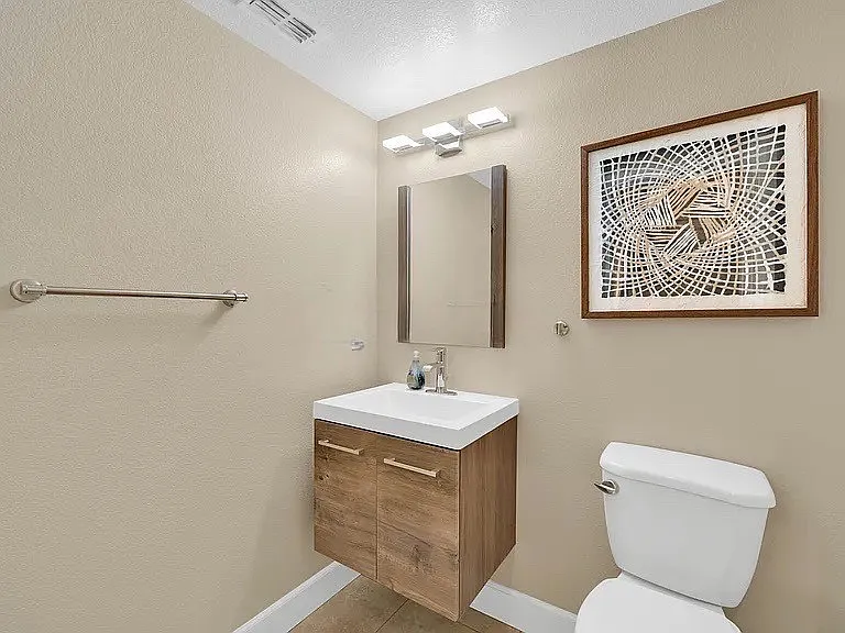 261 Esfahan Ct — Photo 17