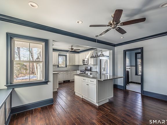 4th image of 5385 Main Street