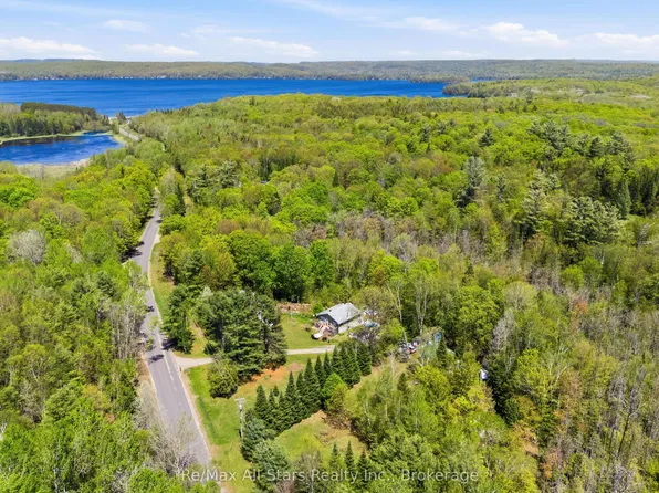 2170 Buckslide Rd, Algonquin Highlands, ON K0M 1J1