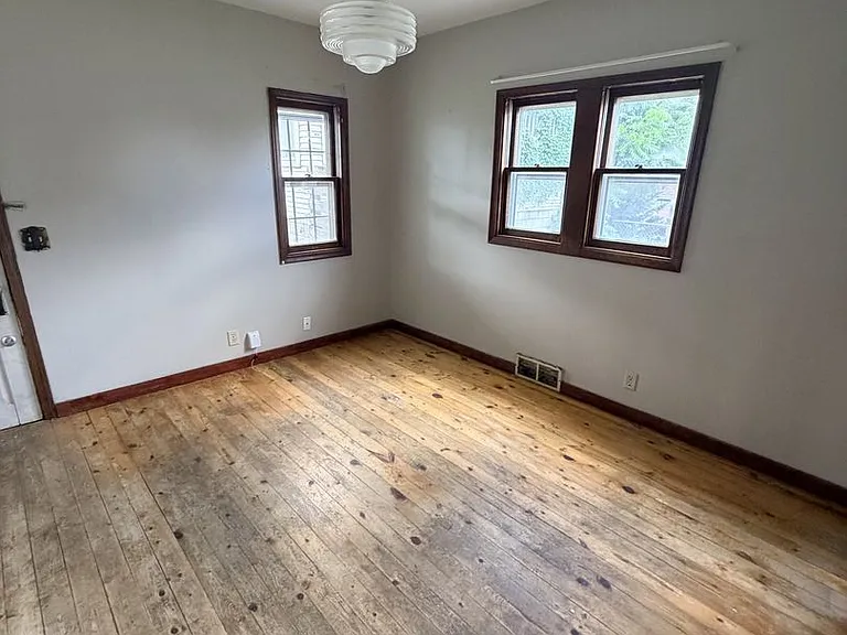 1336 S 25th Ave — Photo 14