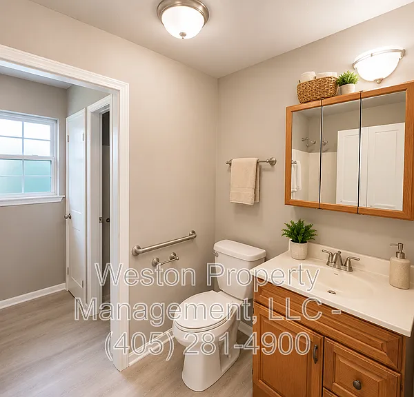 416 E Washington St — Photo 12
