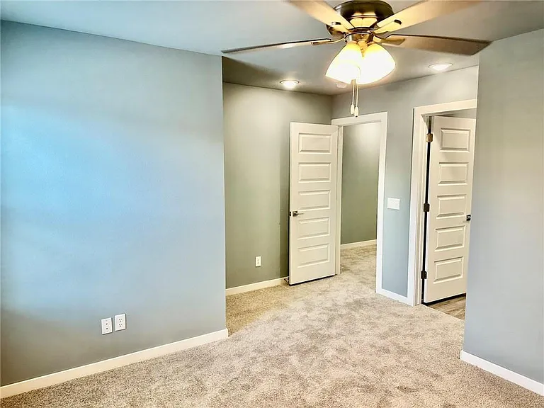 911 N Rupple Rd #106 — Photo 23