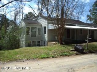 2809 28th St, Meridian, MS 39305