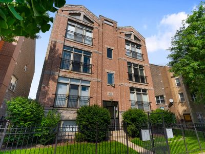 4532 S Indiana Ave APT 2N, Chicago, IL, 60653