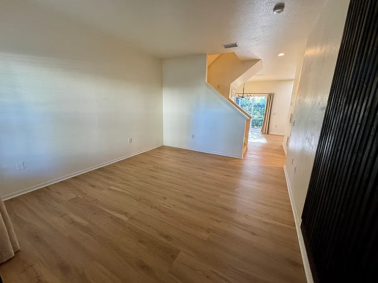 7702 Plantation Cir — Photo 3
