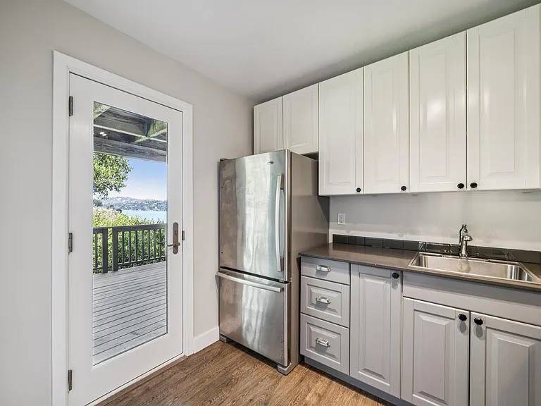 134 Edwards Ave — Photo 9