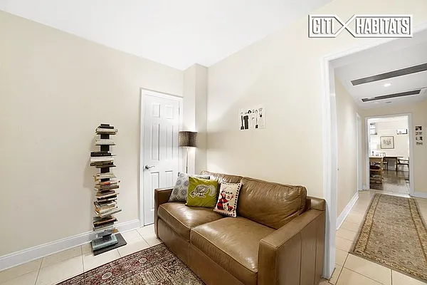 Rented by Citi Habitats | media 28