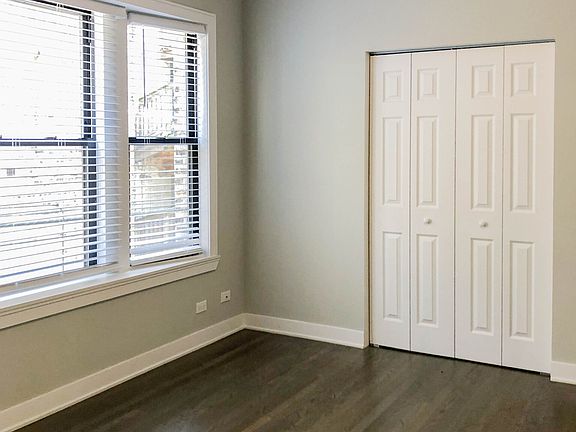 3rd image of 5047 N Damen Ave #5059-2E