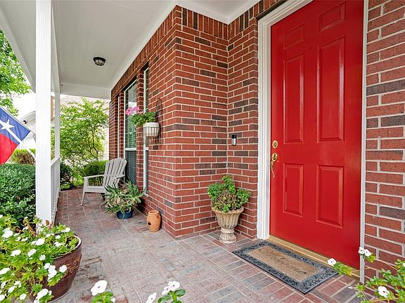 3rd image of 3802 Jackson Bluff Dr