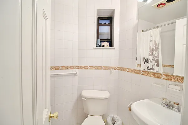 Rented by Julianna Realty Corp | media 20