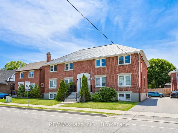 366 Mary St N #5, Oshawa, ON L1G 5C8