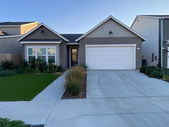 113 E Tyler Ave, Visalia, CA 93291