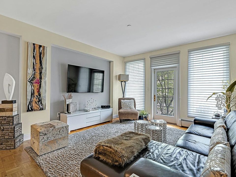 1st image of 207 Shearwater Ct W APT 42