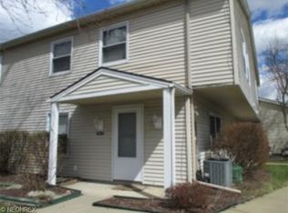 3062 Ivy Hill Cir UNIT B, Cortland, OH 44410