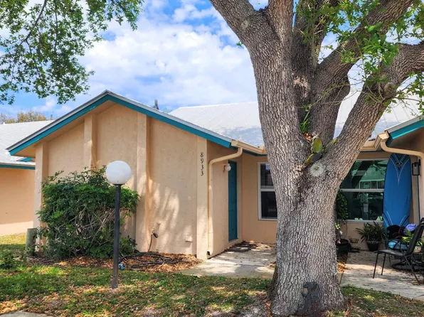 8933 SE Hobe Ridge Ave, Hobe Sound, FL 33455