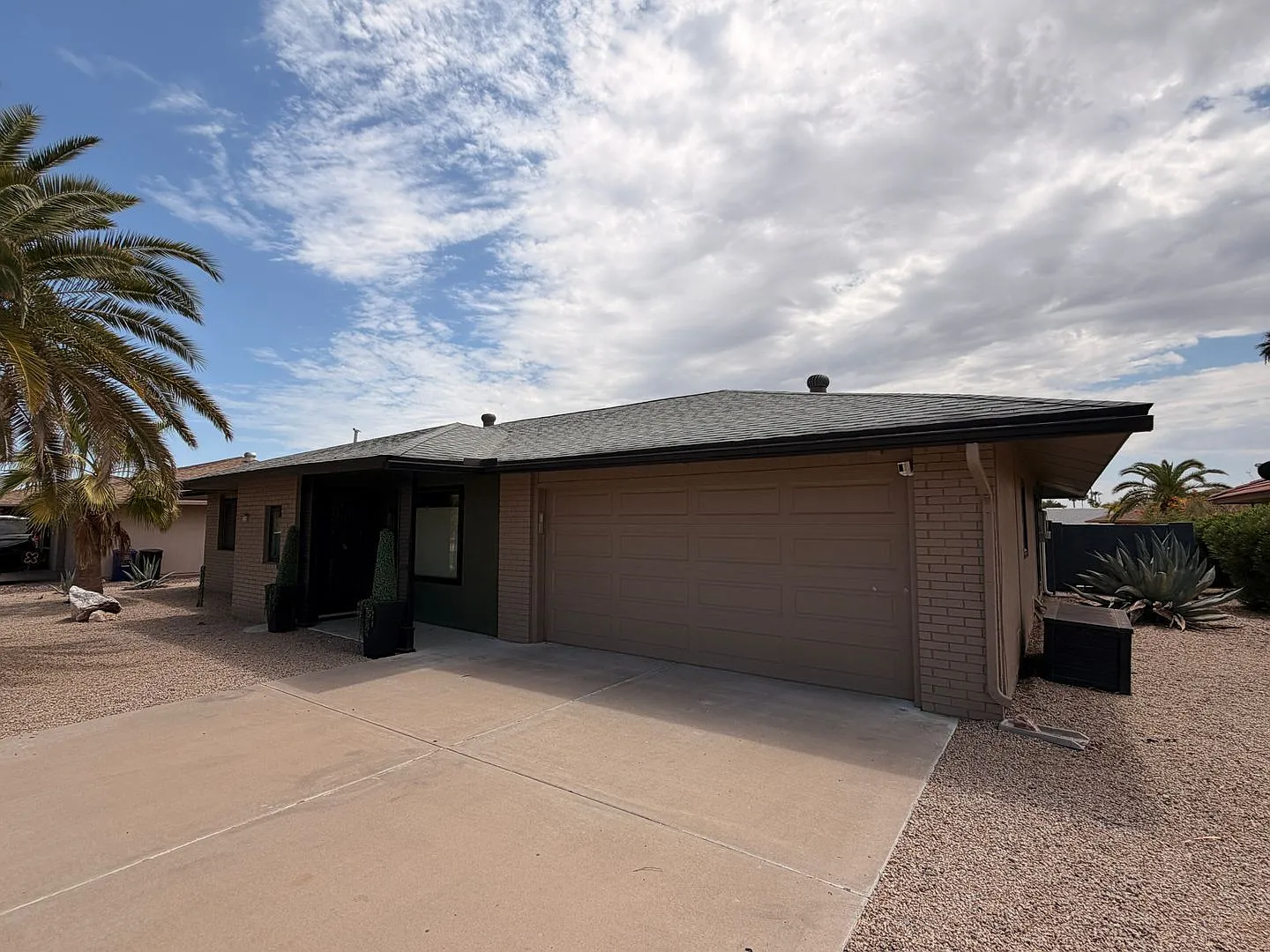 2 bed, 3.0 bath, 1906 sqft, $1,999 — Photo 3