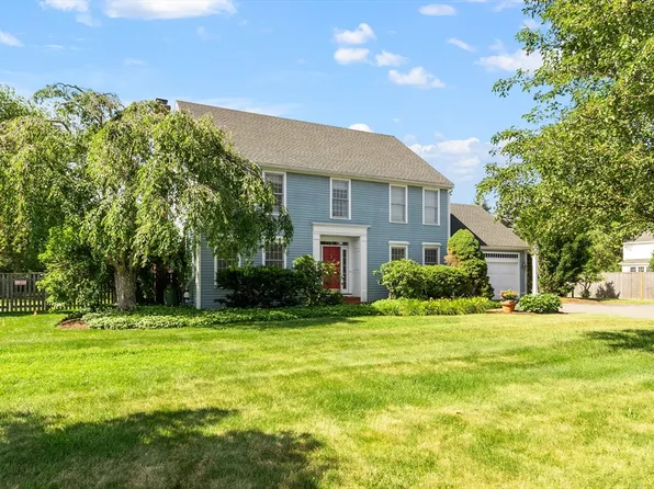 144 Harrington Ave, Concord, MA 01742