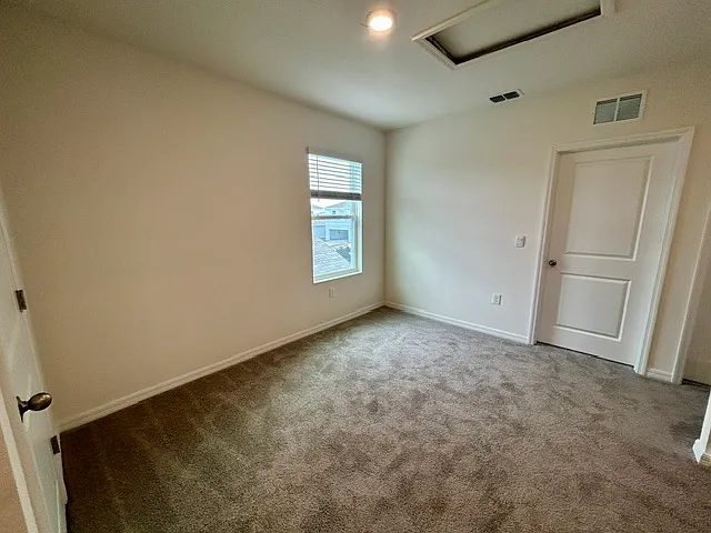 5759 Hollingworth Trl — Photo 9