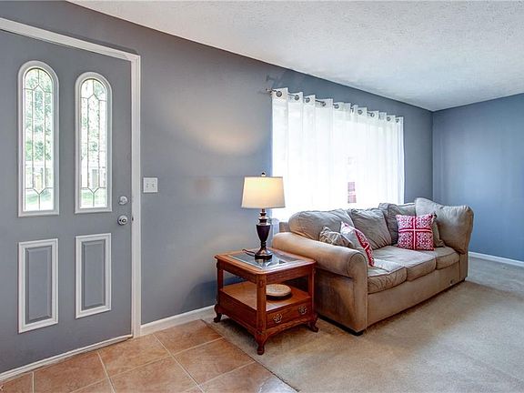 2nd image of 5880 Suwanee Dr