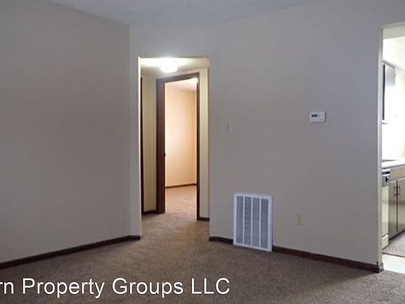4th image of 922 W Texas Ave APT B