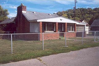 2nd image of 210 38th St