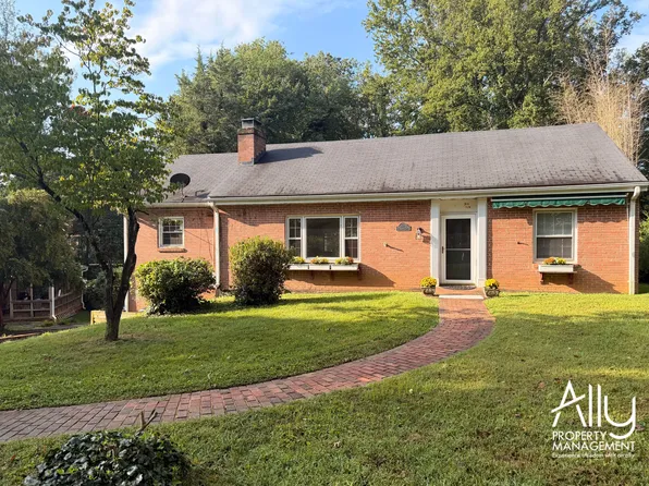 1605 Cambridge Cir, Charlottesville, VA 22903