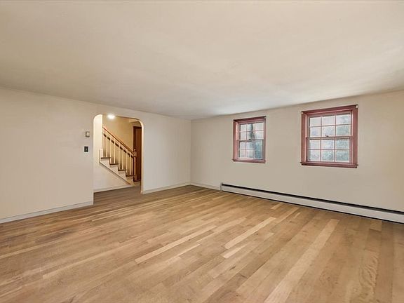 4th image of 306 Bedford St